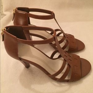 Like new Cole Haan size 7.5 brown heels